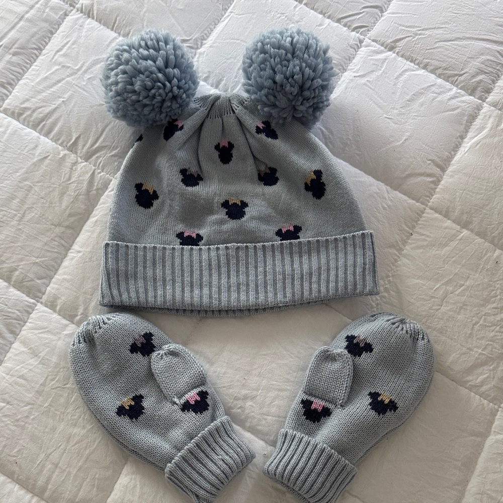 Baby Gap x Disney Hat and Mittens Set Sz M